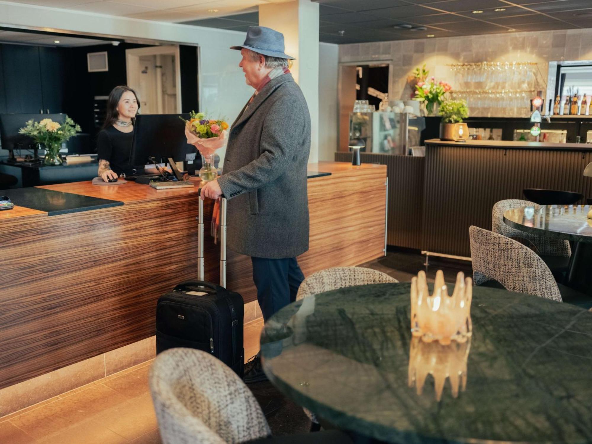 Best Western Plus John Bauer Hotel Йоншьопинг Екстериор снимка