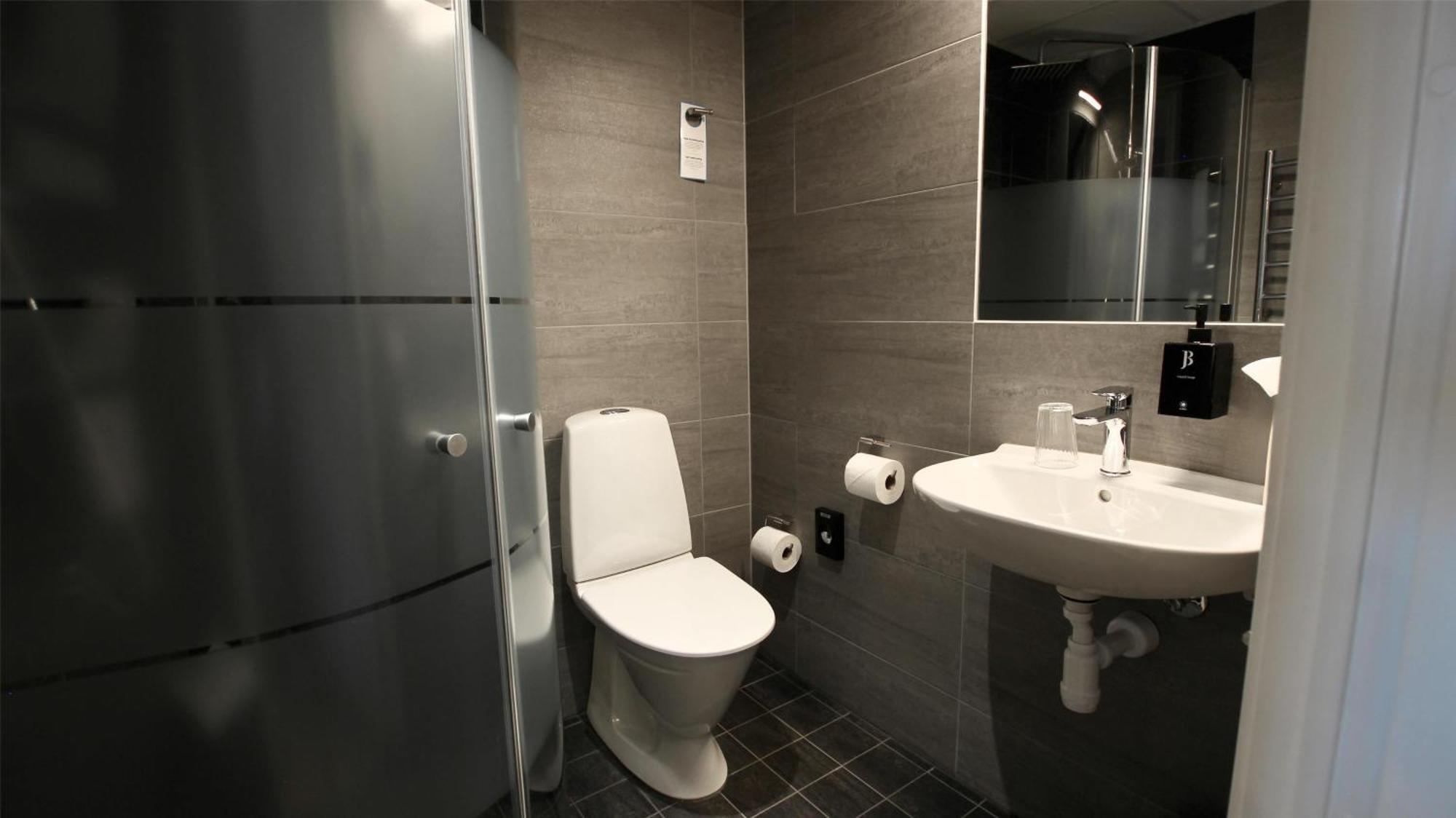 Best Western Plus John Bauer Hotel Йоншьопинг Екстериор снимка